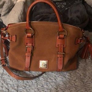 Dooney & Bourke Bags - EUC Dooney & Bourke bag Dooney & Bourke Bags - EUC Dooney & Bourke bag